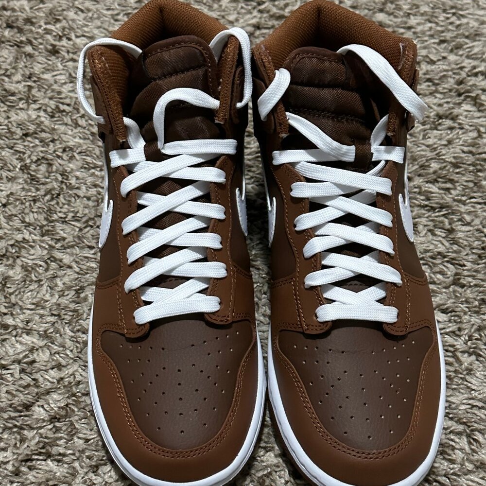 Nike Dunk High "Chocolate" Women's sneakers (SIZE: 9)
